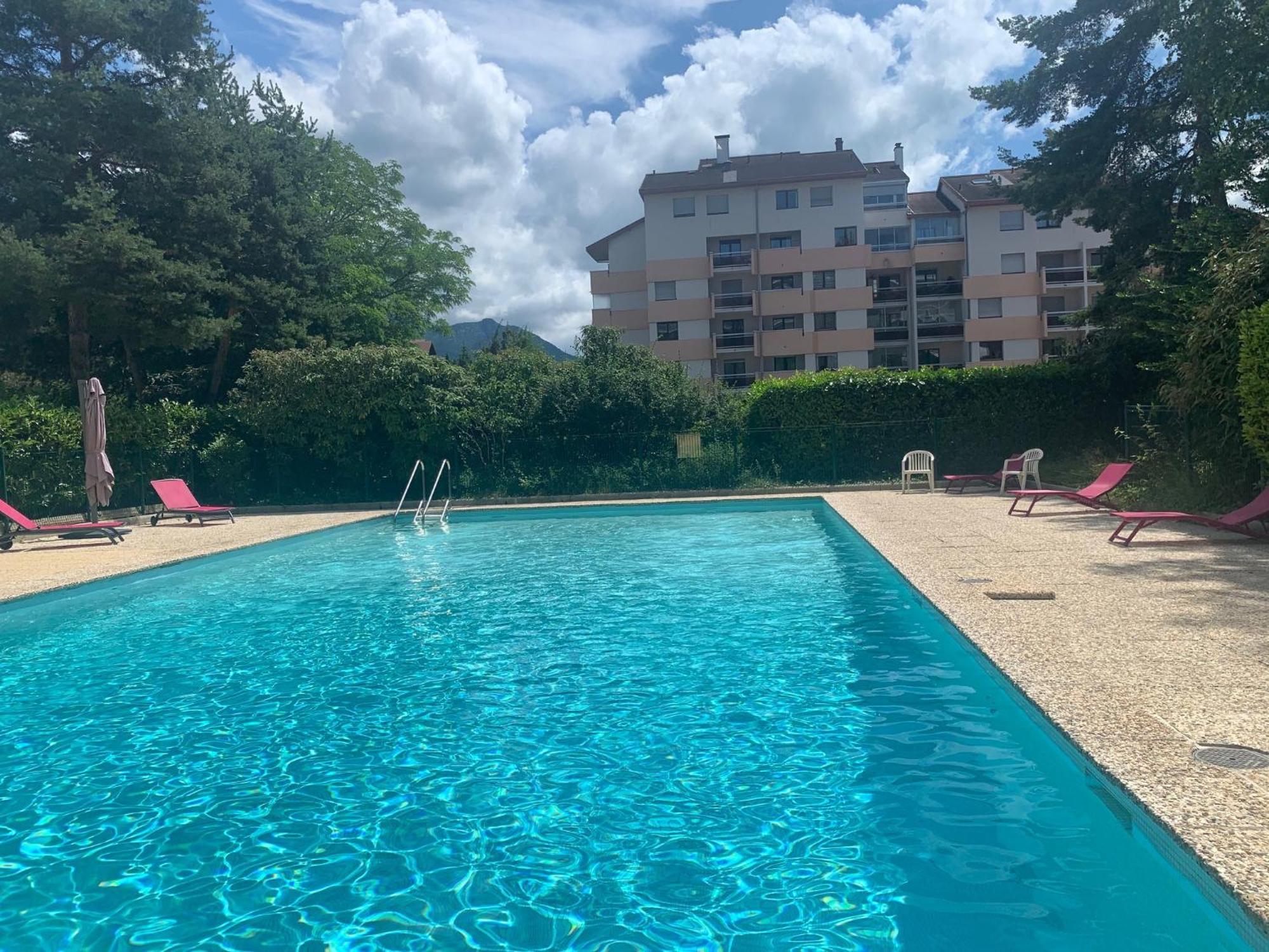 Kusmi Love Piscine Proche Du Lac Annecy Exterior photo